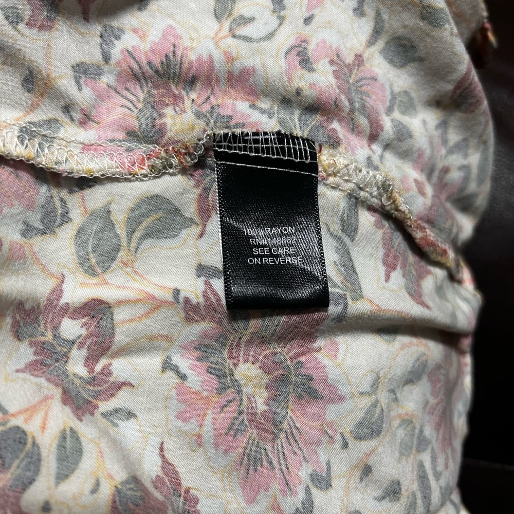 Torrid Harper‎ Floral Blouse 4 4X Yellow Cream Pink 3/4 Sleeve V Neck - Picture 8 of 8